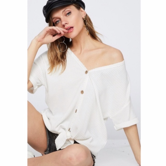 MELISSA Front Tie Thermal top - OATMEAL - Picture 2 of 4